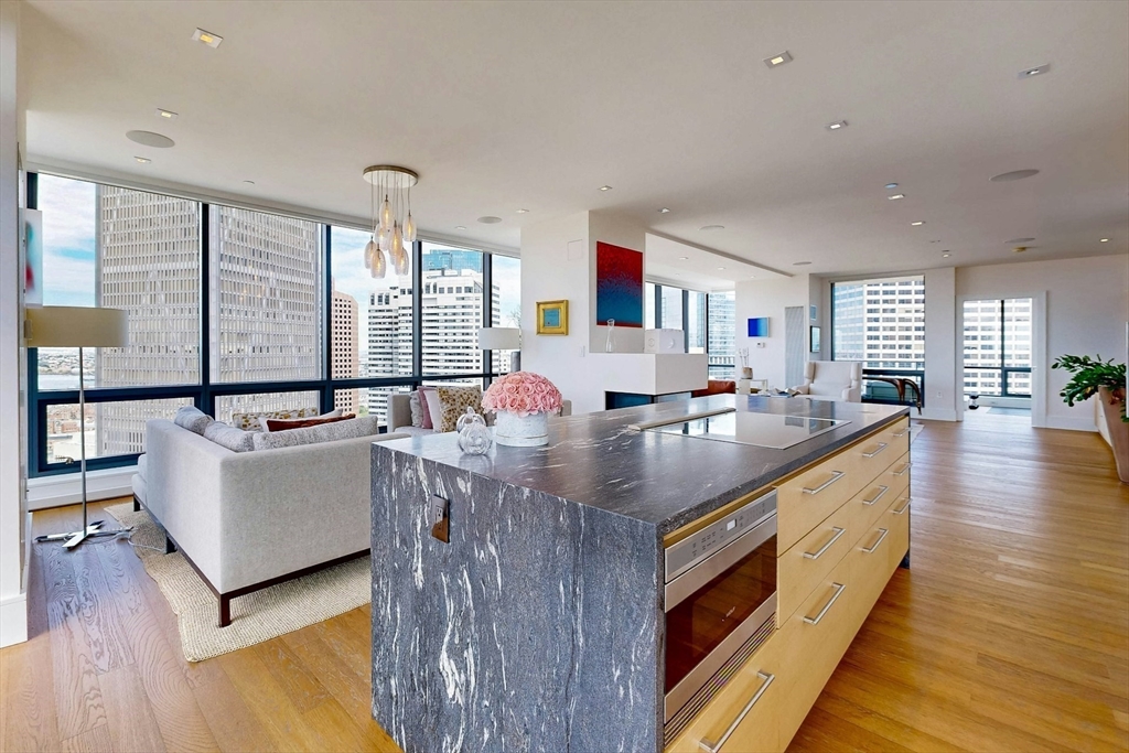 45 Province St Unit: PH2B