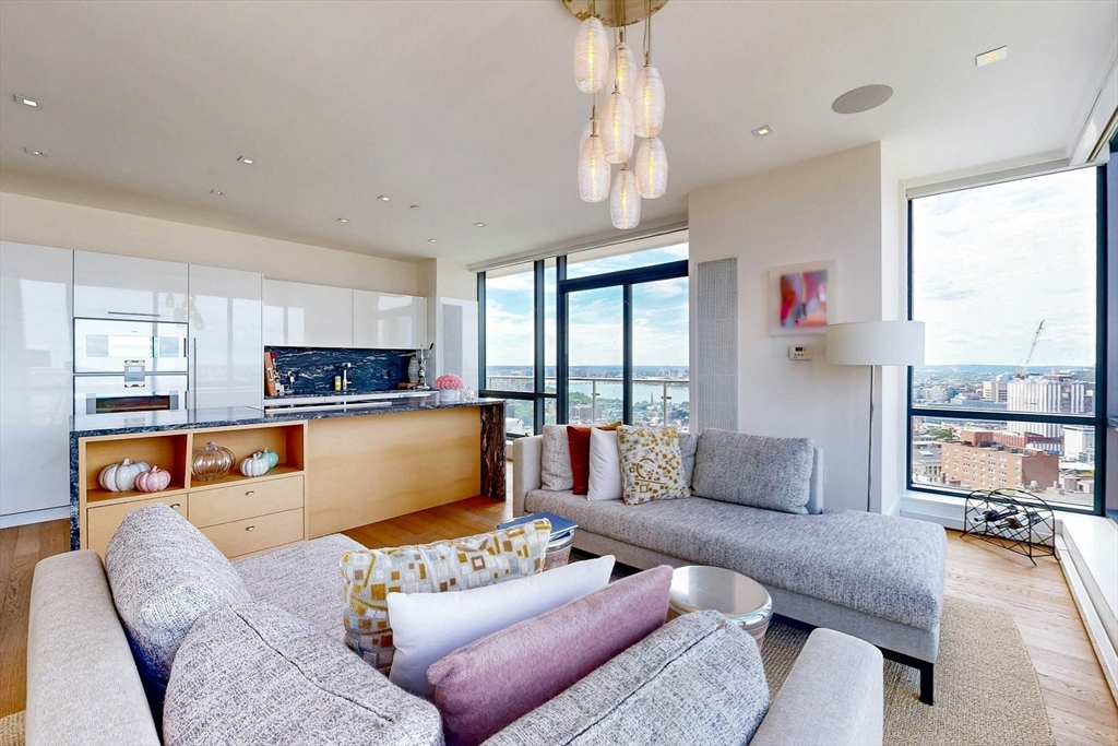 45 Province St Unit: PH2B