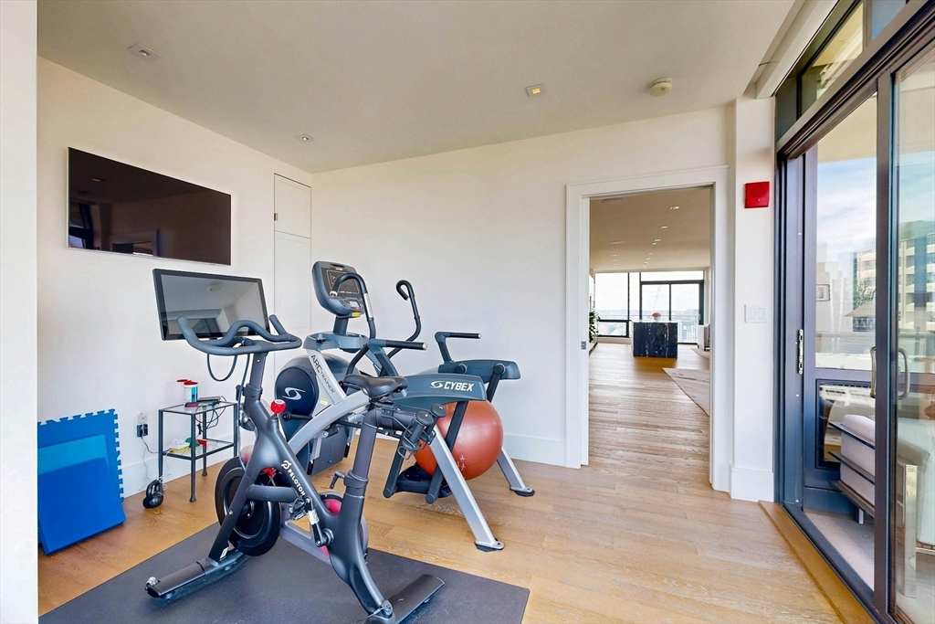 45 Province St Unit: PH2B