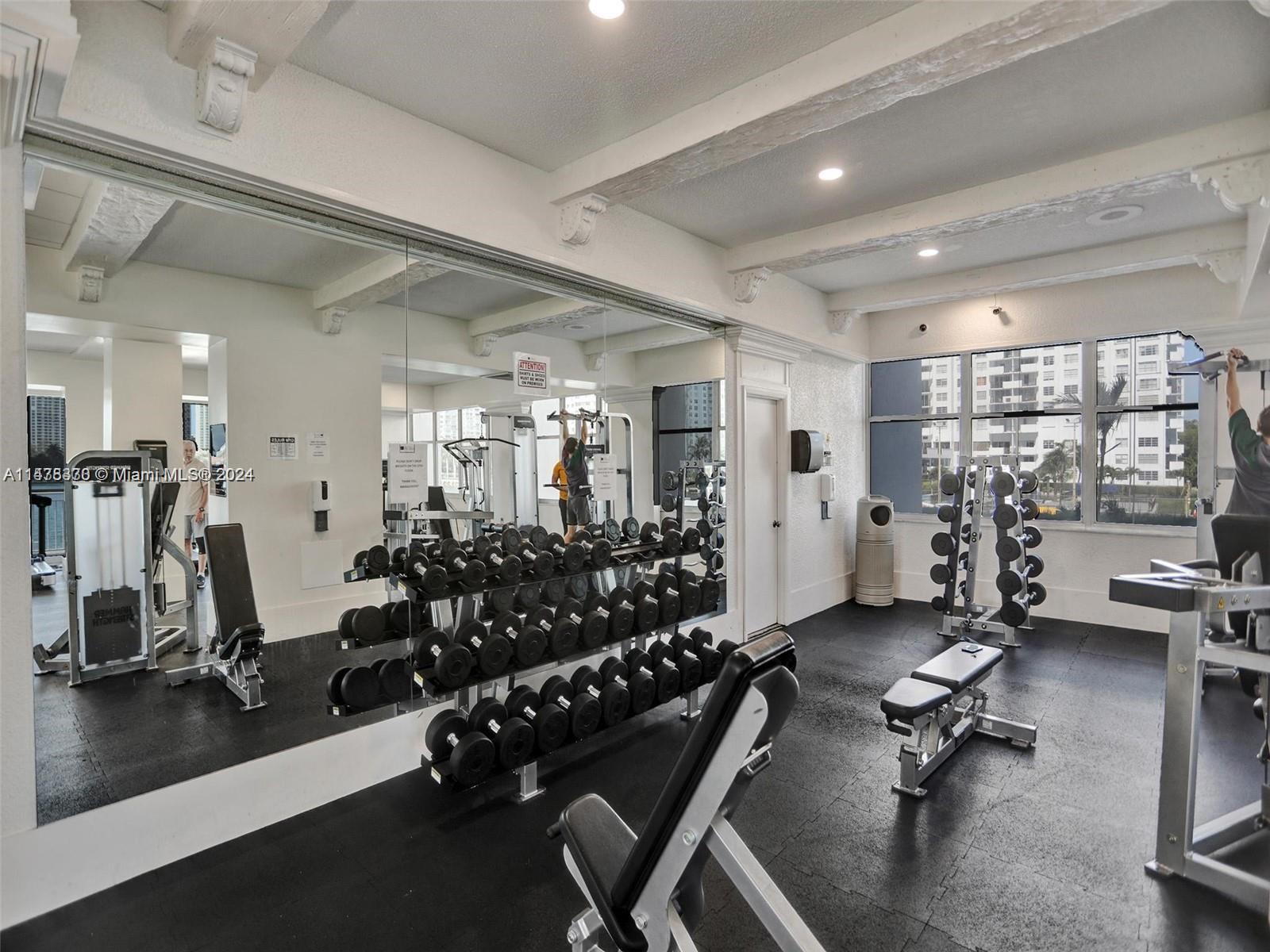 18011 Biscayne Blvd Unit: 1601