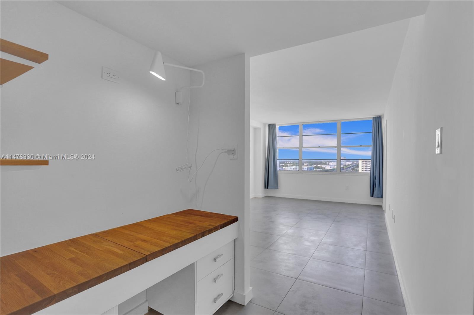 18011 Biscayne Blvd Unit: 1601