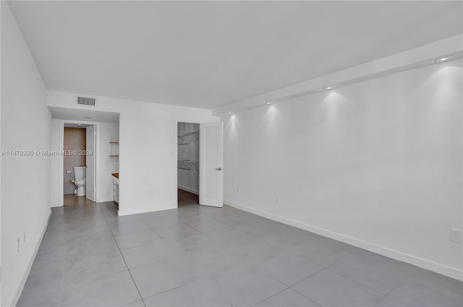 18011 Biscayne Blvd Unit: 1601