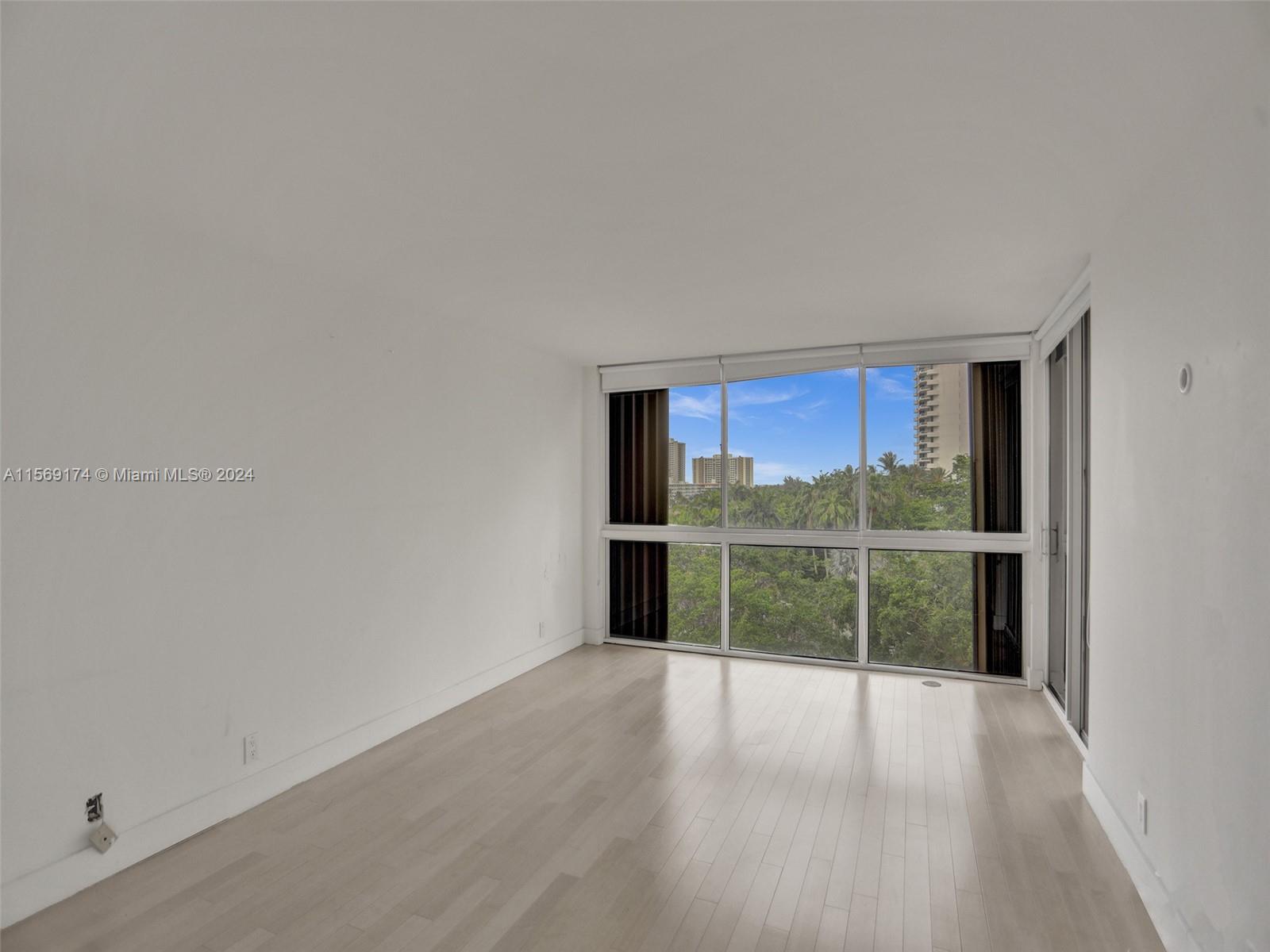 3640 Yacht Club Dr APT 606