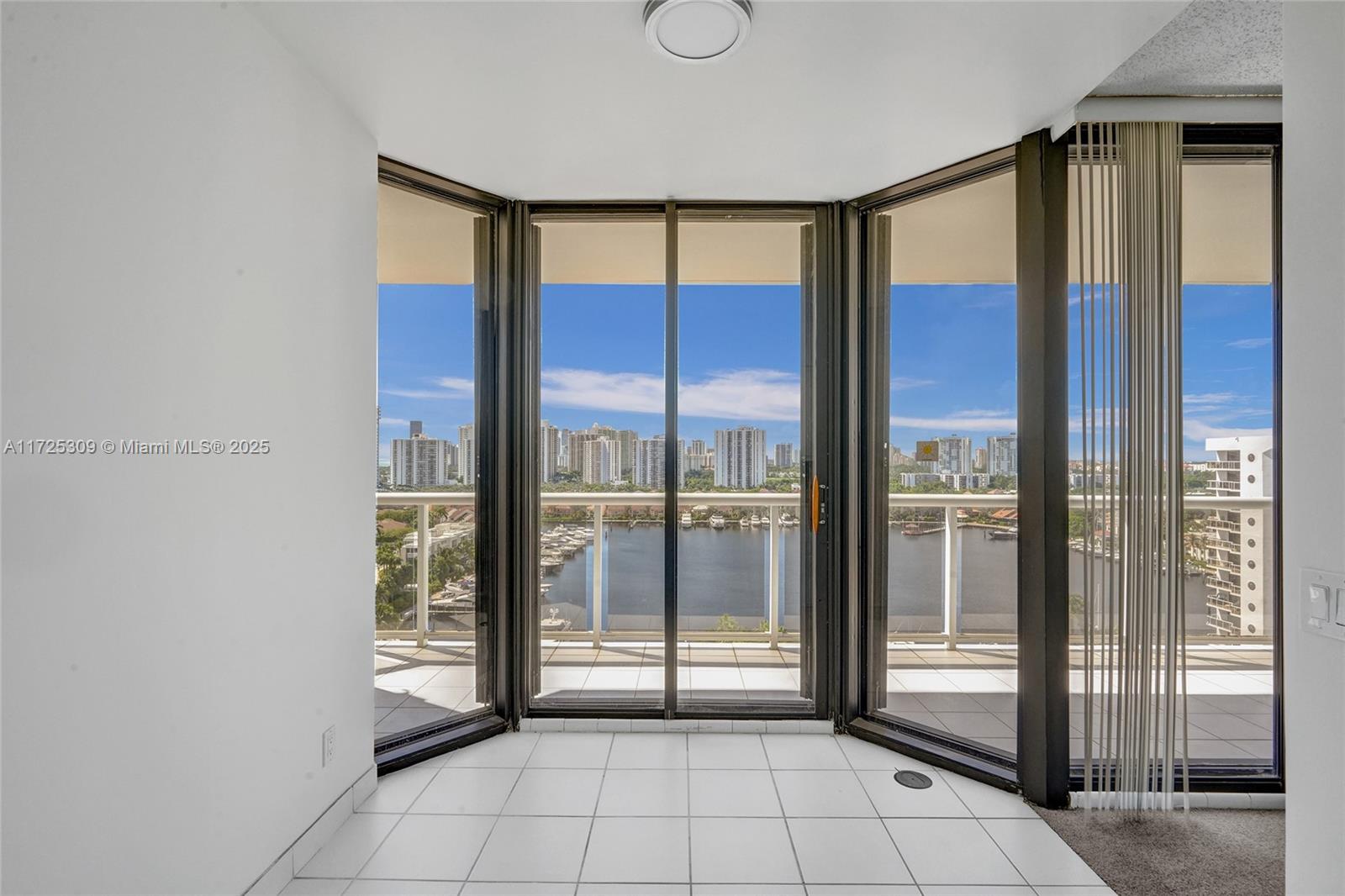 3640 Yacht Club Dr # 1508