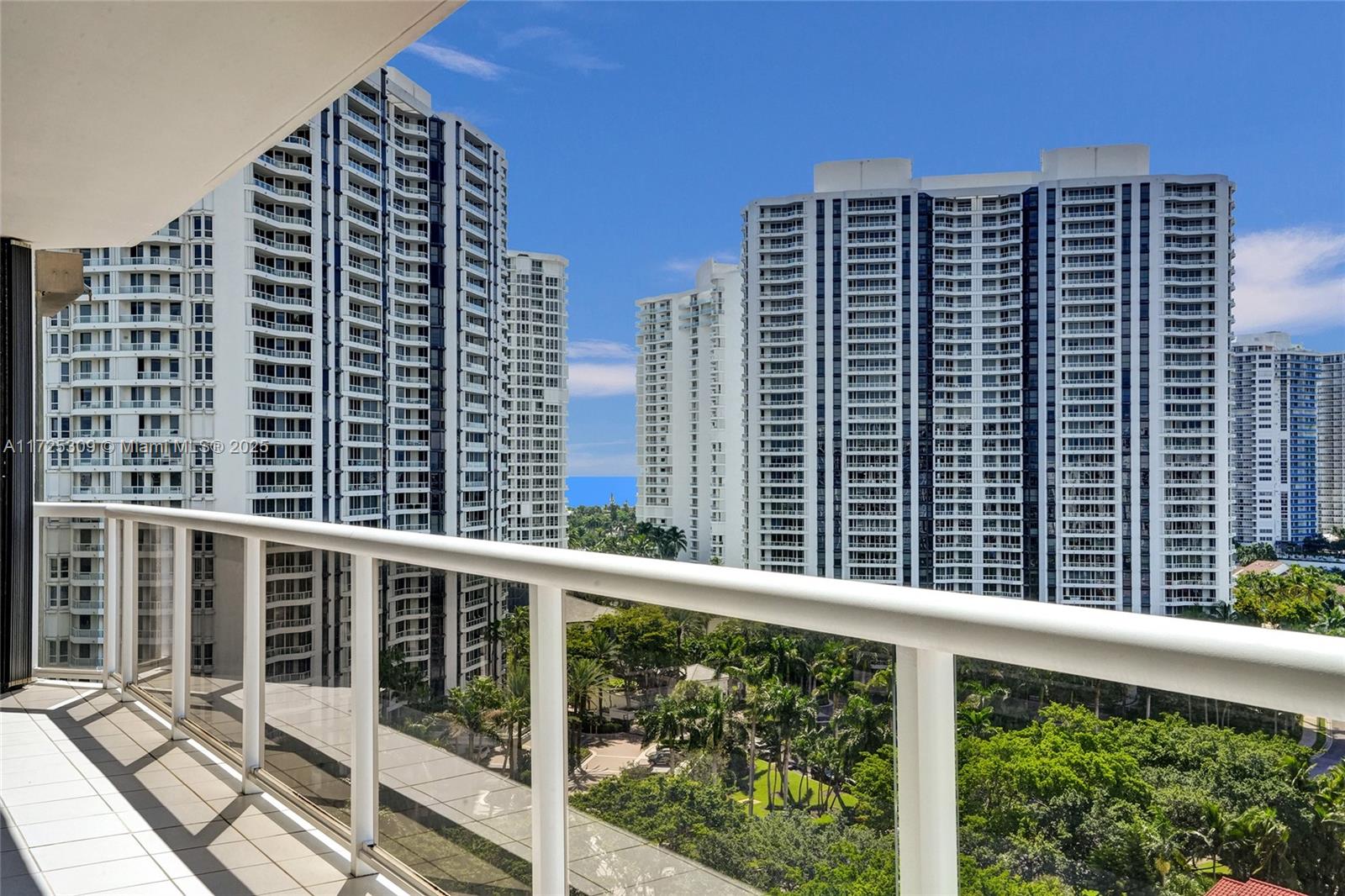 3640 Yacht Club Dr # 1508