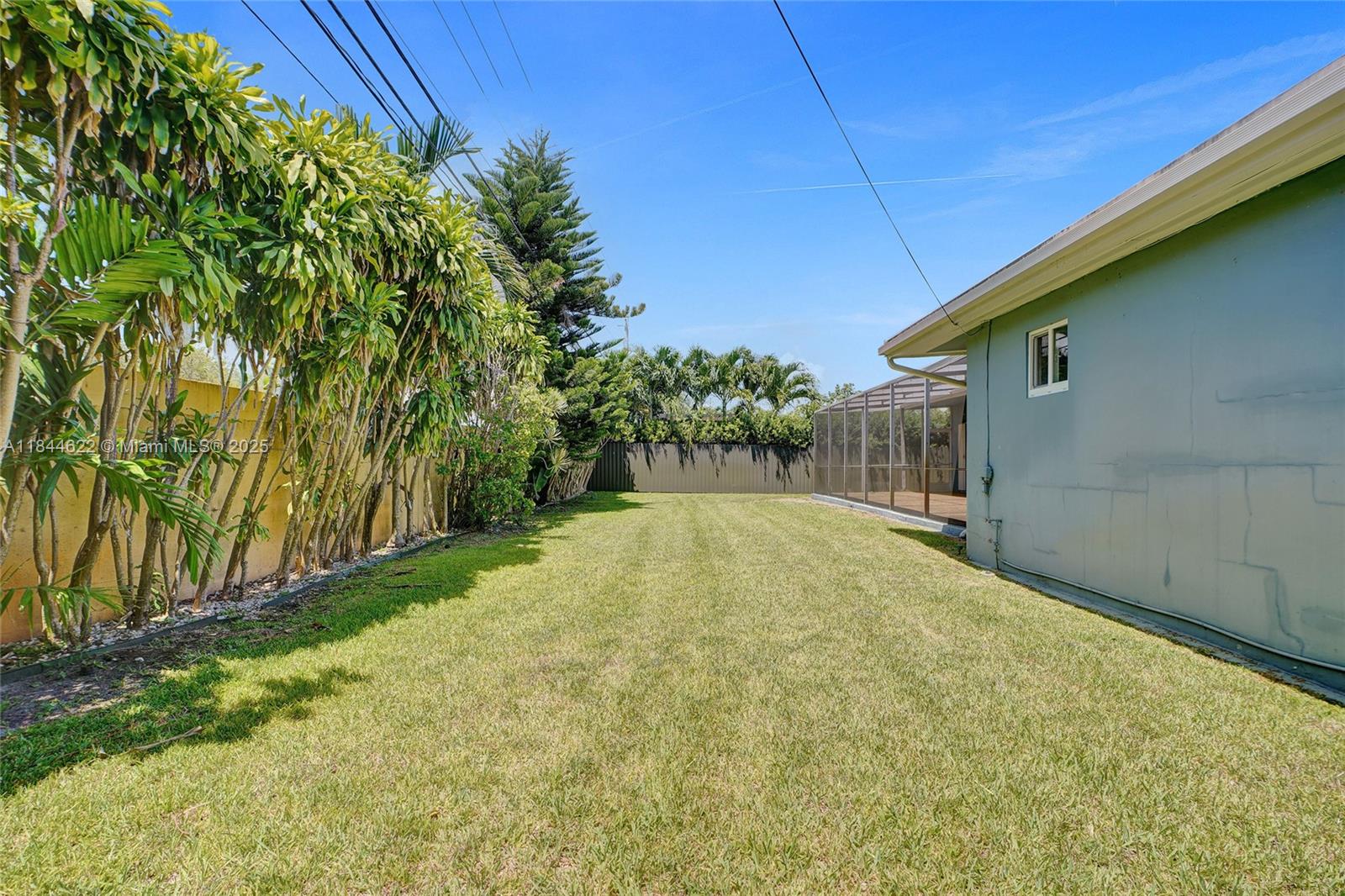 1940 NE 185th Ter