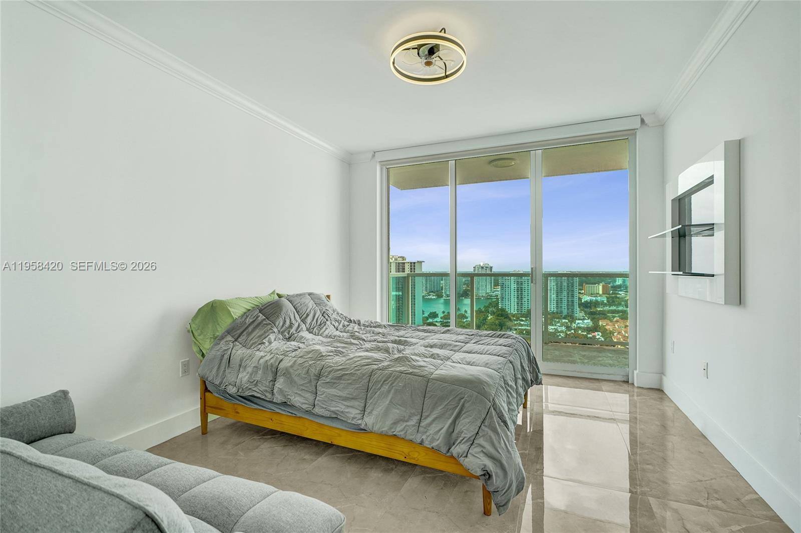 3201 NE 183rd St # 2305