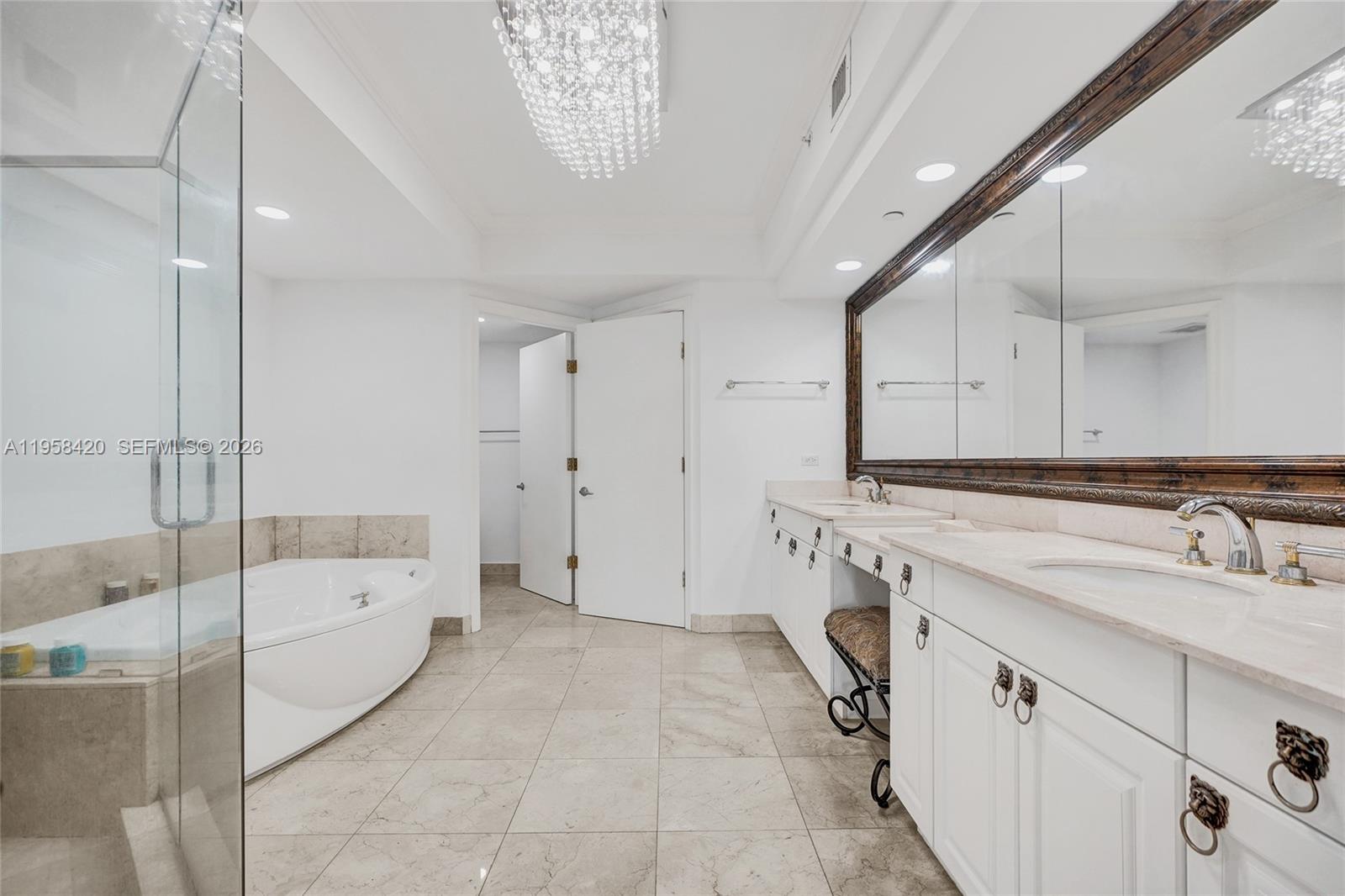 3201 NE 183rd St # 2305