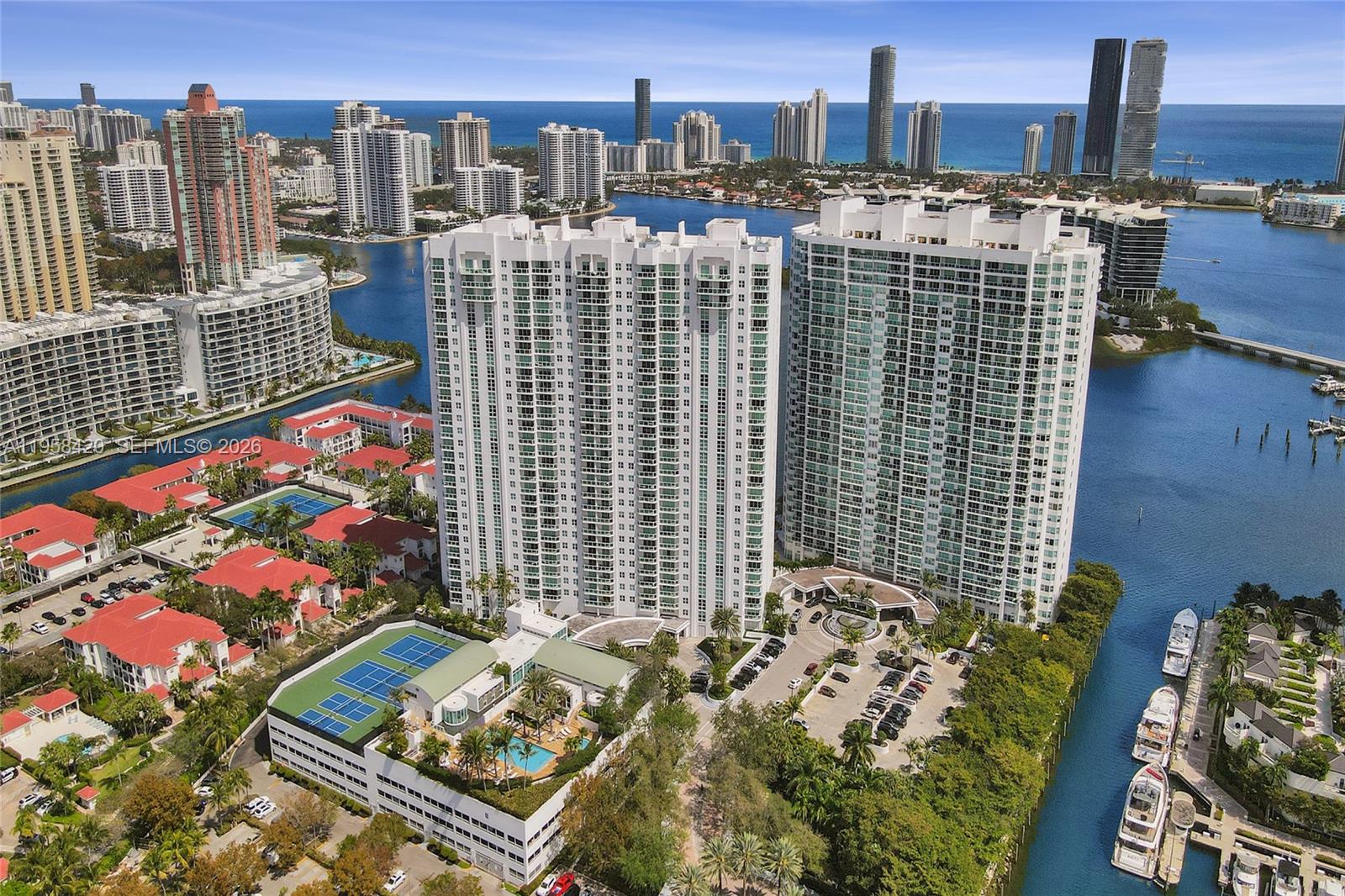 3201 NE 183rd St # 2305