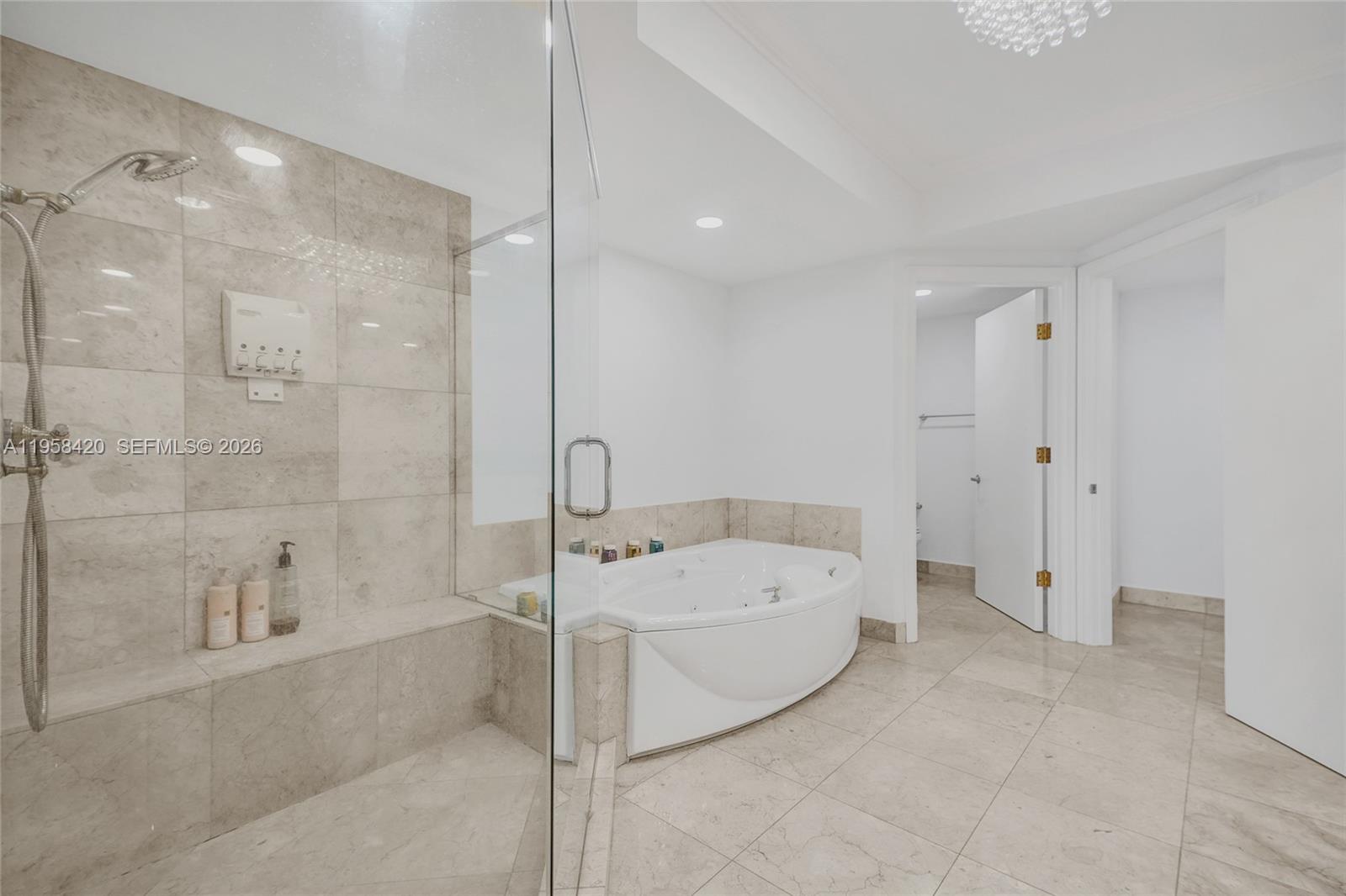 3201 NE 183rd St # 2305