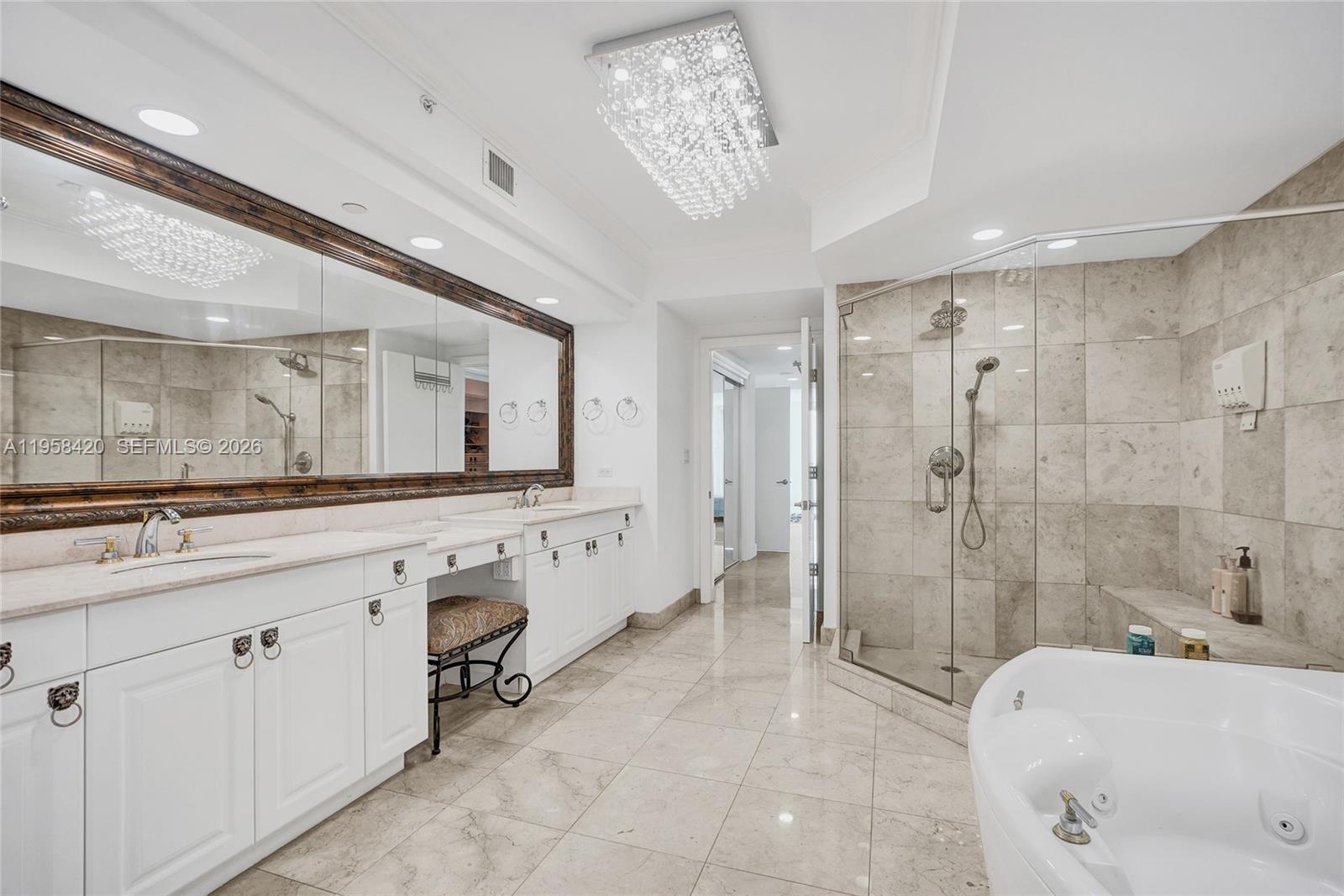 3201 NE 183rd St # 2305