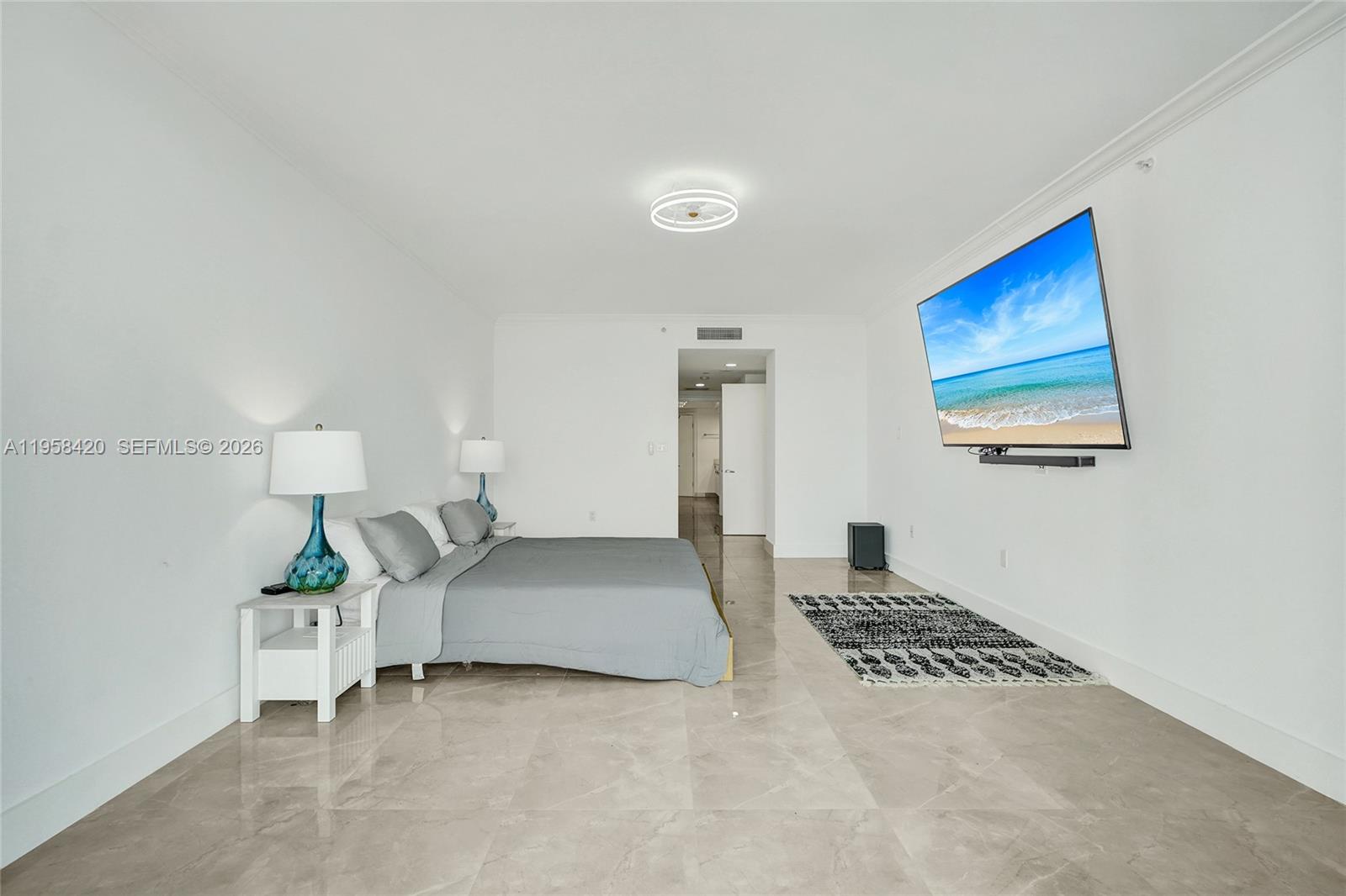 3201 NE 183rd St # 2305