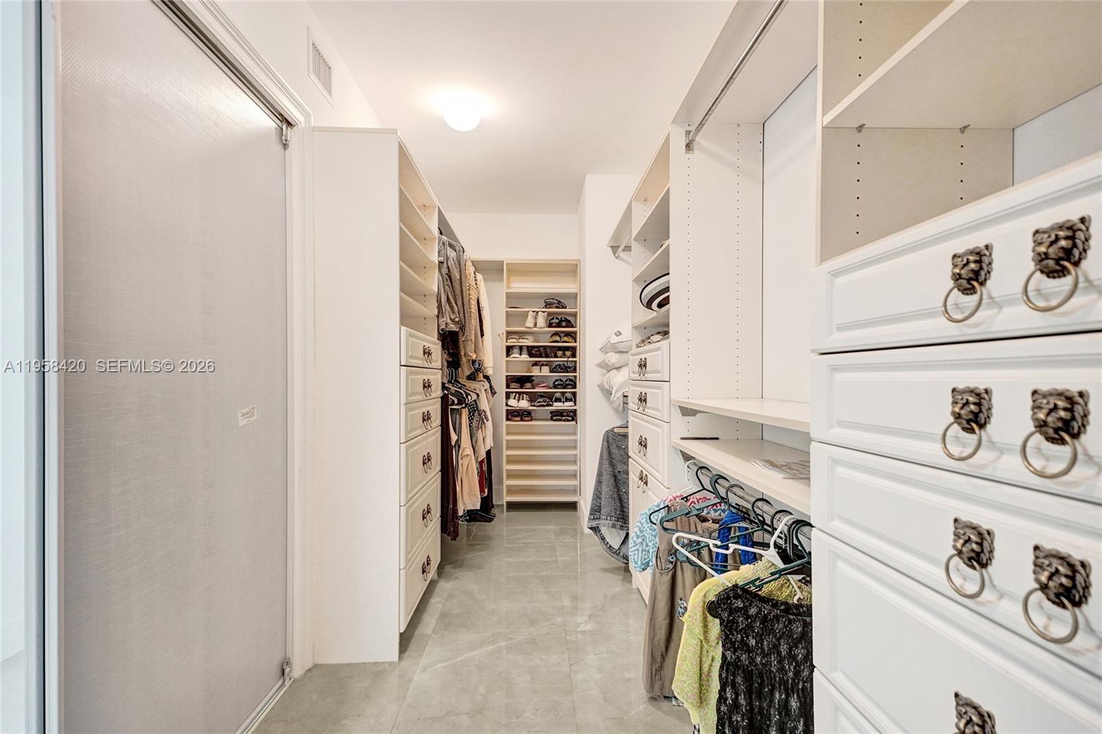 3201 NE 183rd St # 2305