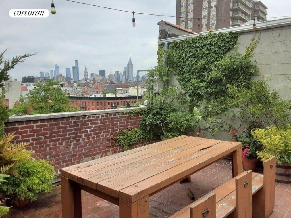 713 E 9TH Street 5A