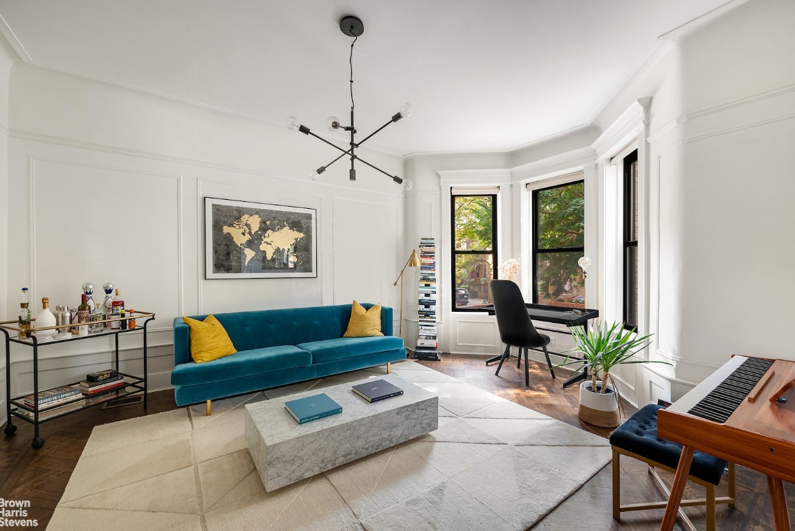177 STERLING Street NA