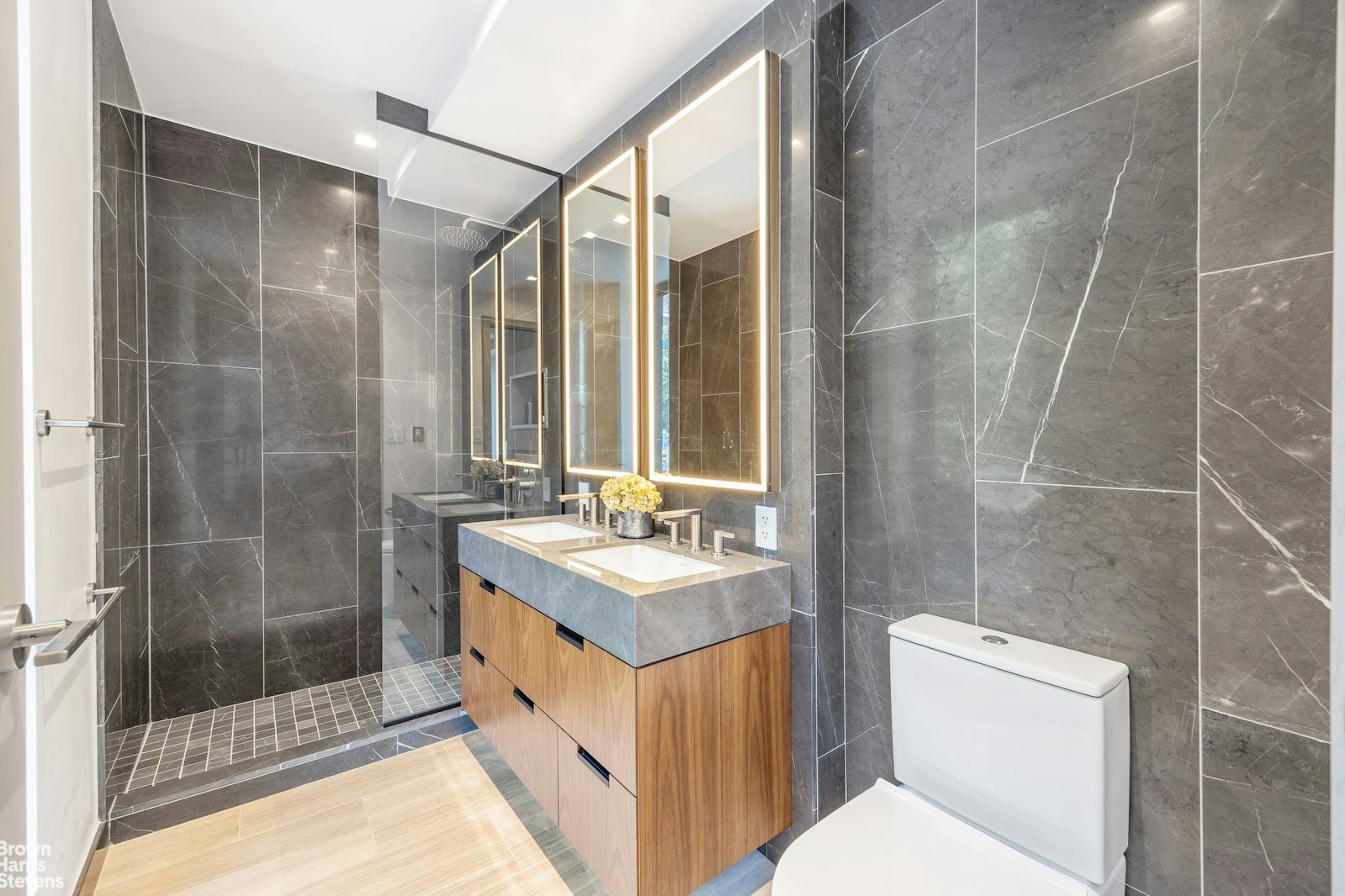 6 GARFIELD Place 208