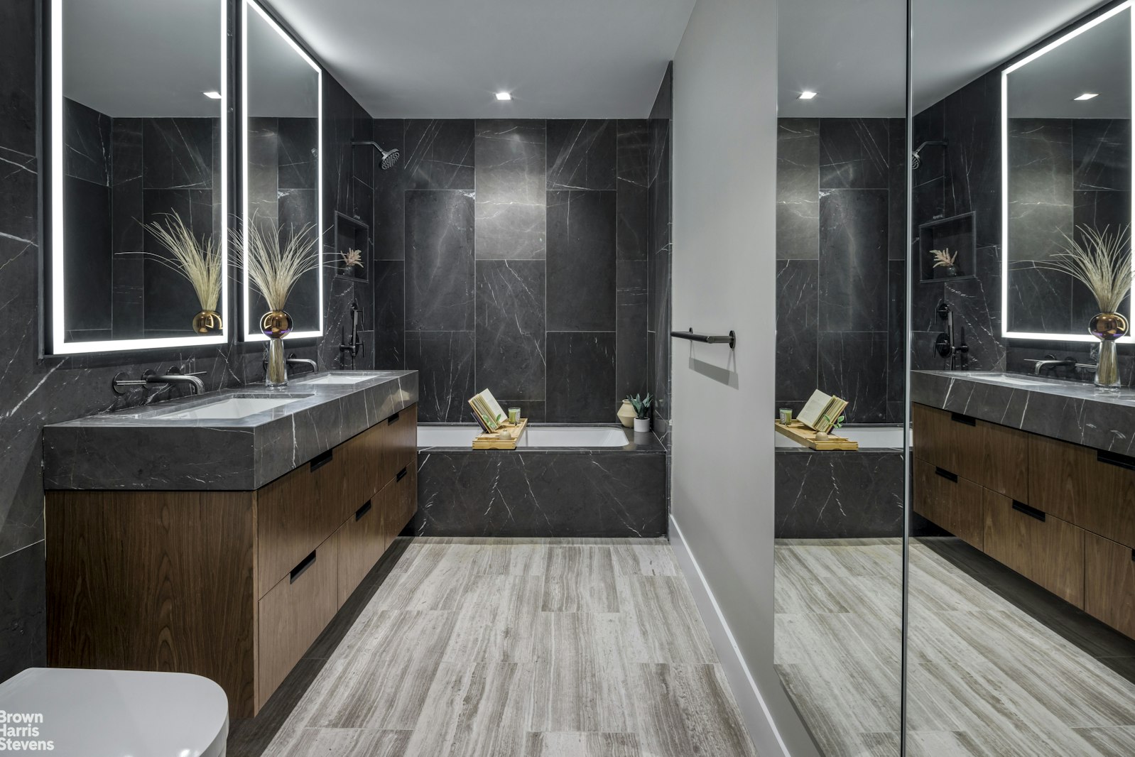 6 GARFIELD Place 306