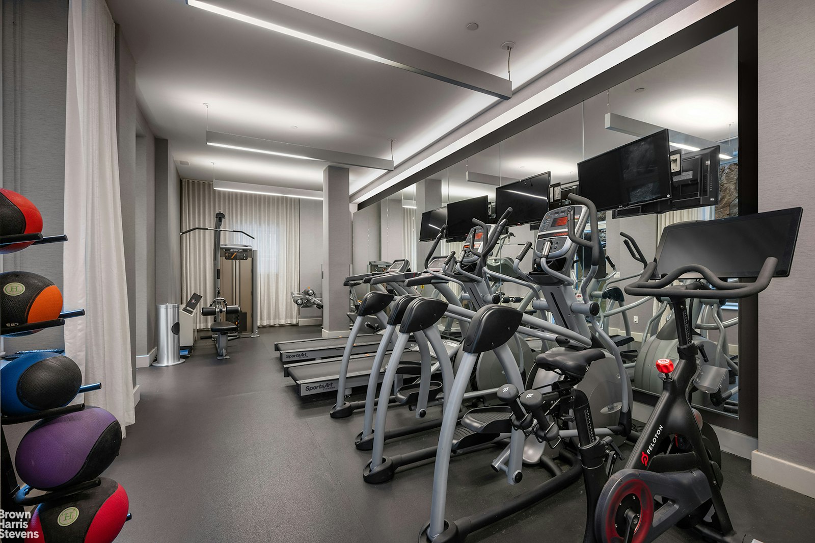 432 W 52ND Street 7H
