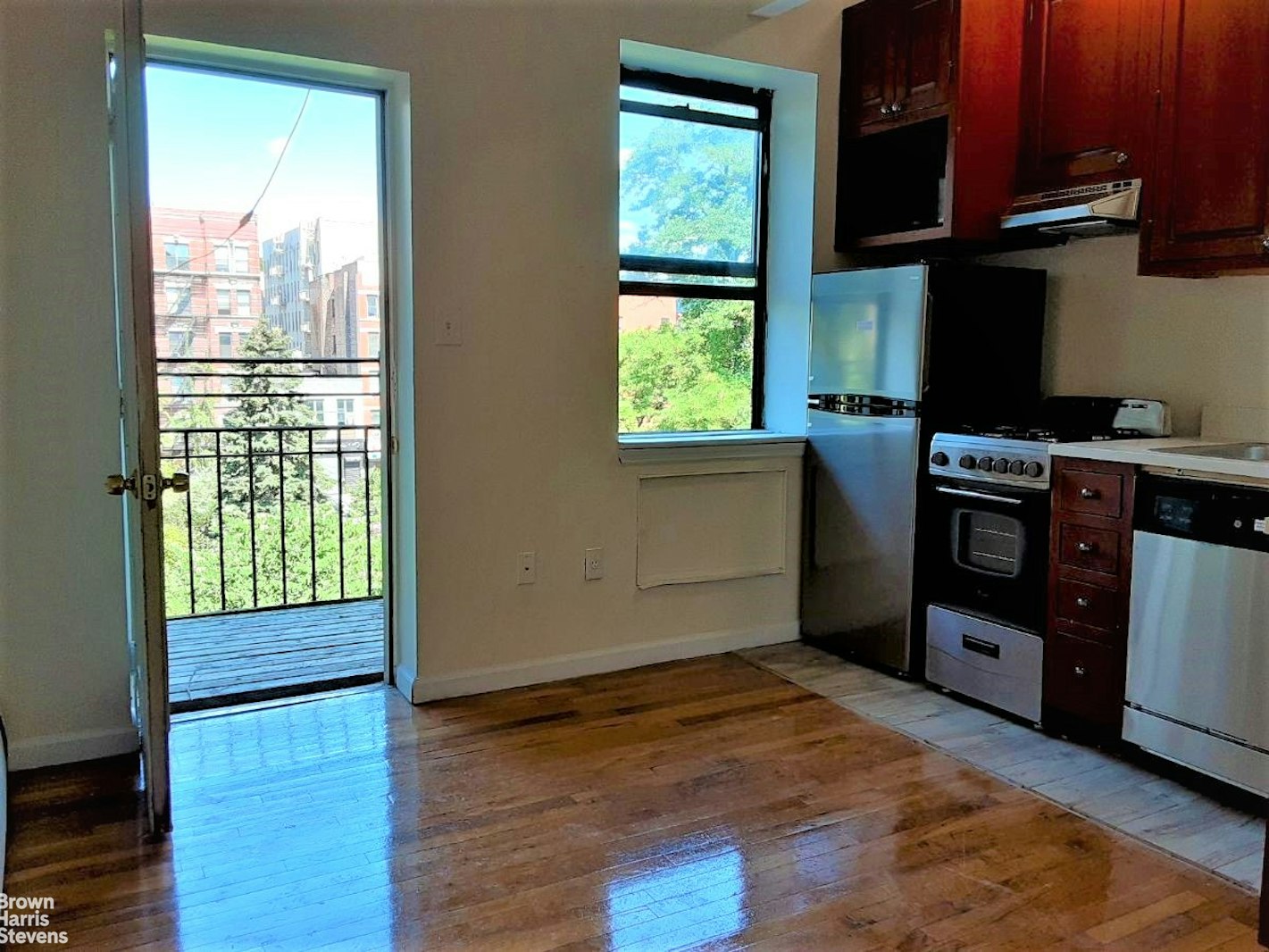 713 E 9TH Street 2B