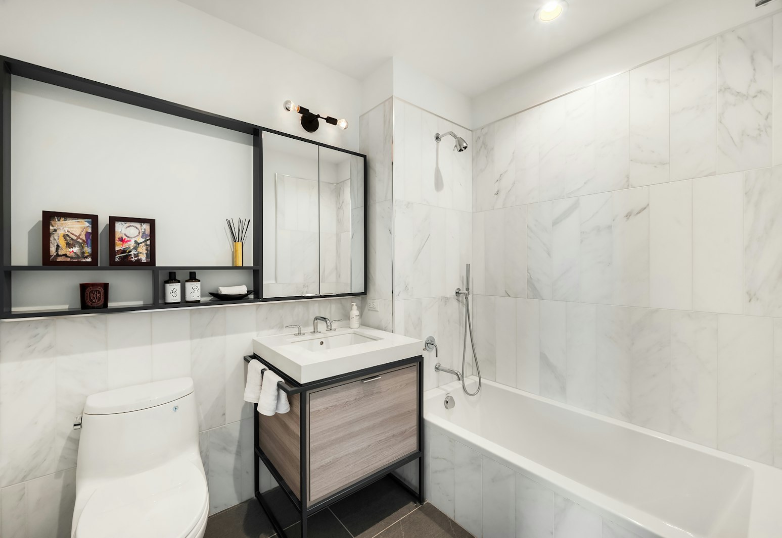 575 4TH Avenue PHC