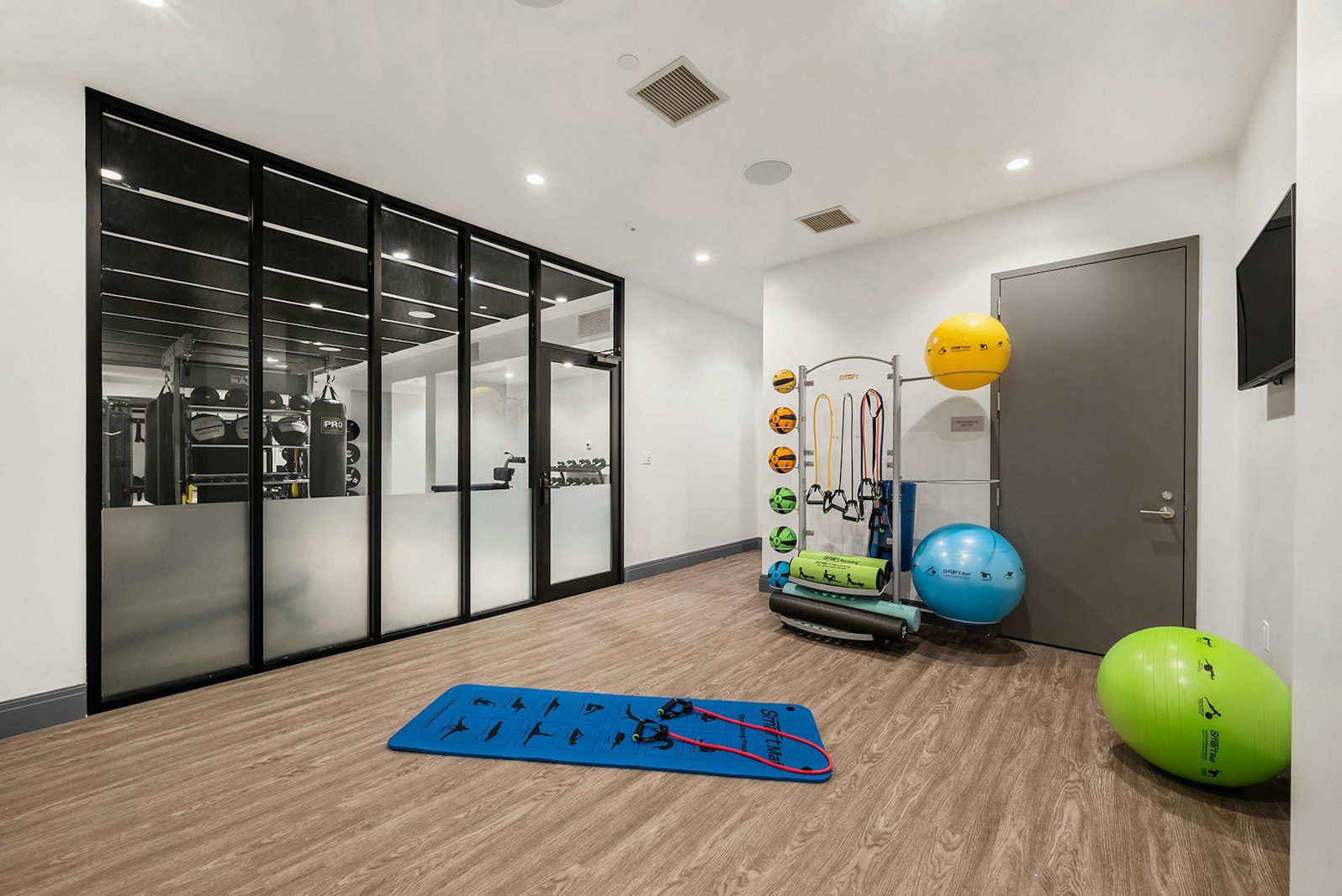 575 4TH Avenue PHD