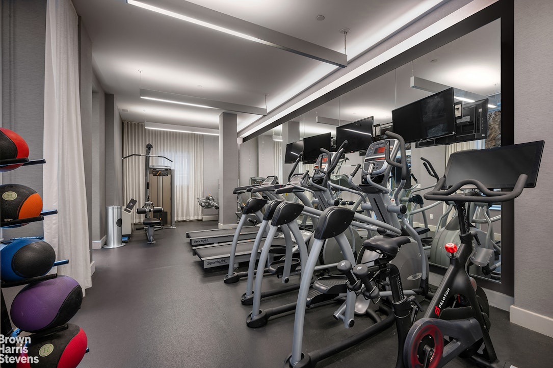 432 W 52ND Street 7H