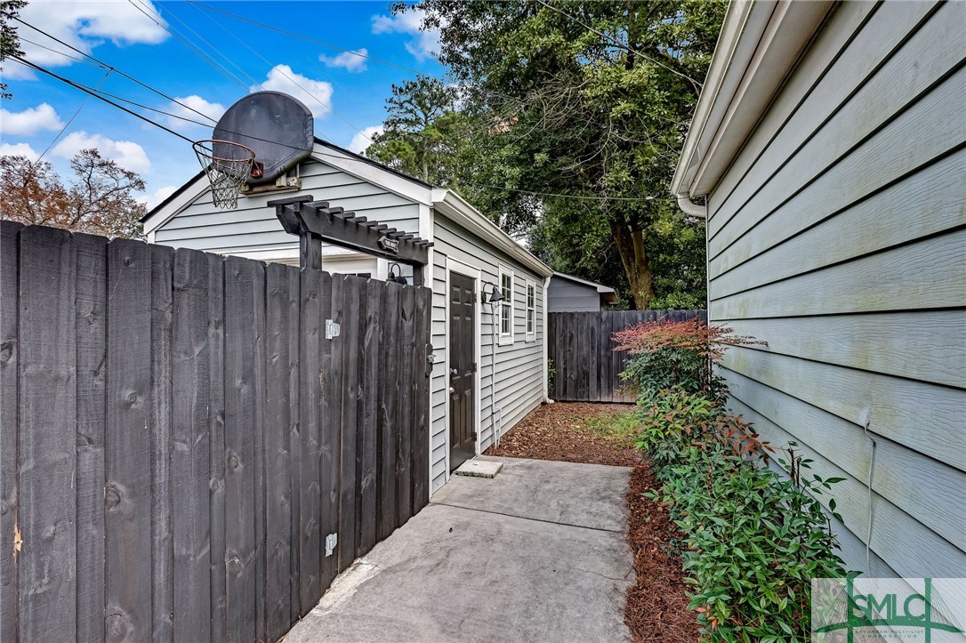 604 E 60th Street