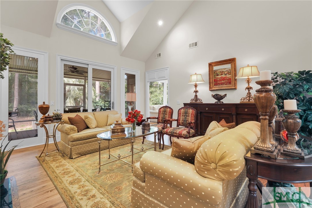10 Breckenridge Lane