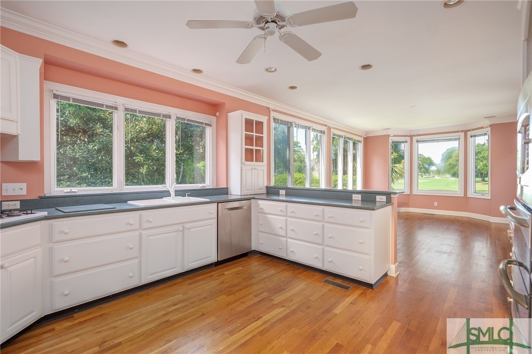 2 Sea Eagle Court