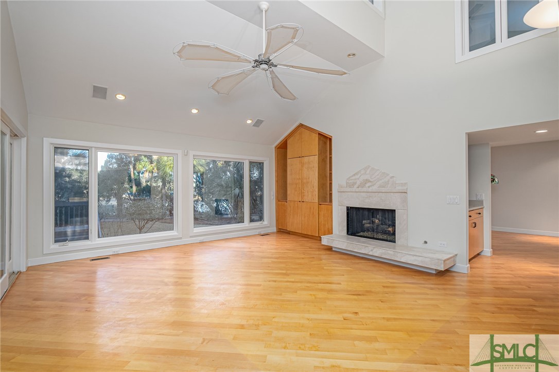 20 Mainsail Crossing