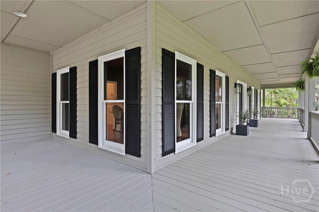 2 Upland Lane