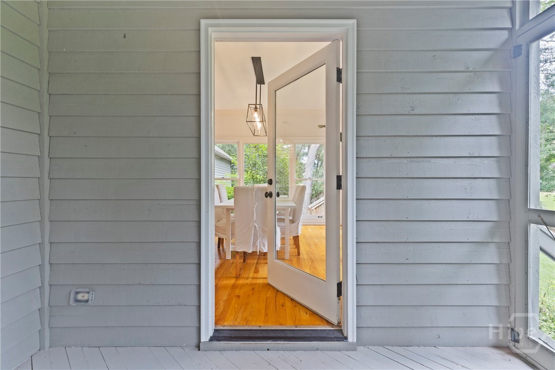 2 Upland Lane