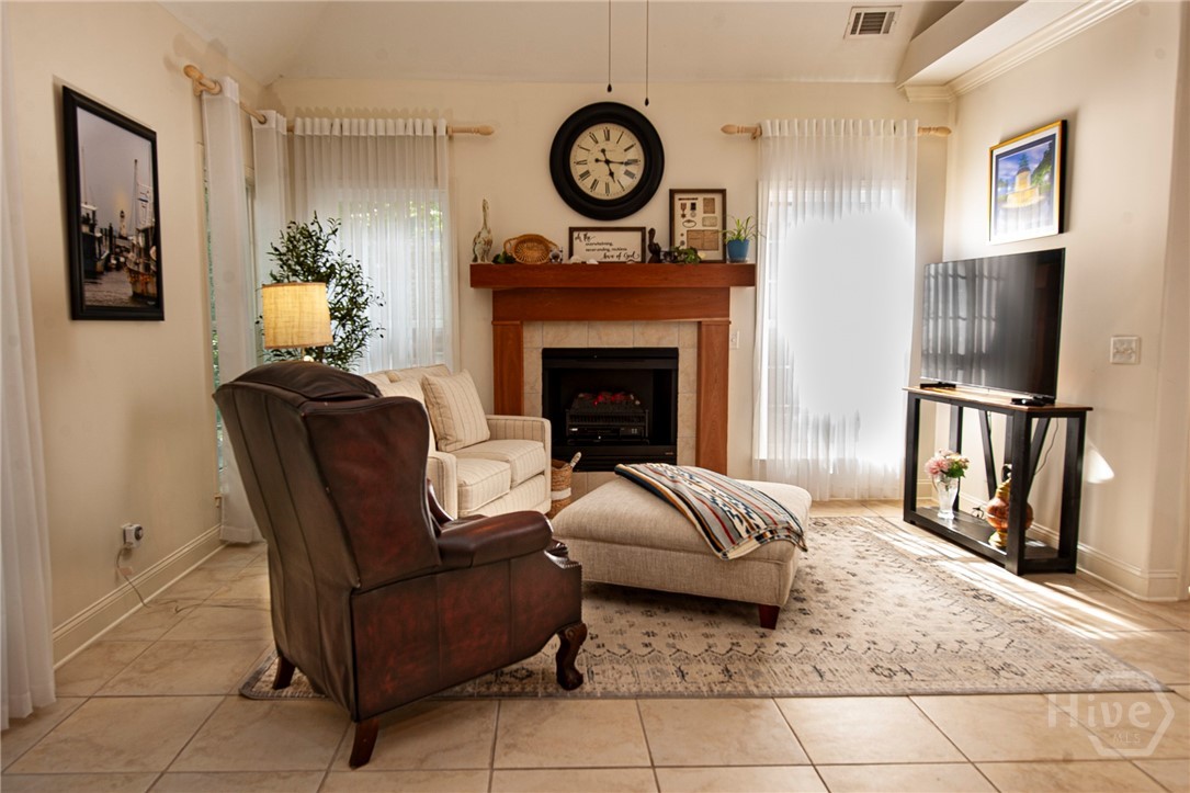 319 Brown Thrush Road