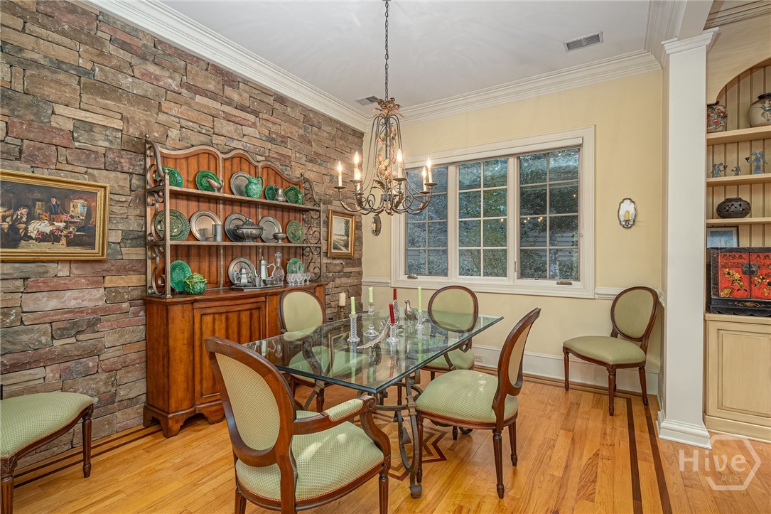 6 Oak Shadow Court