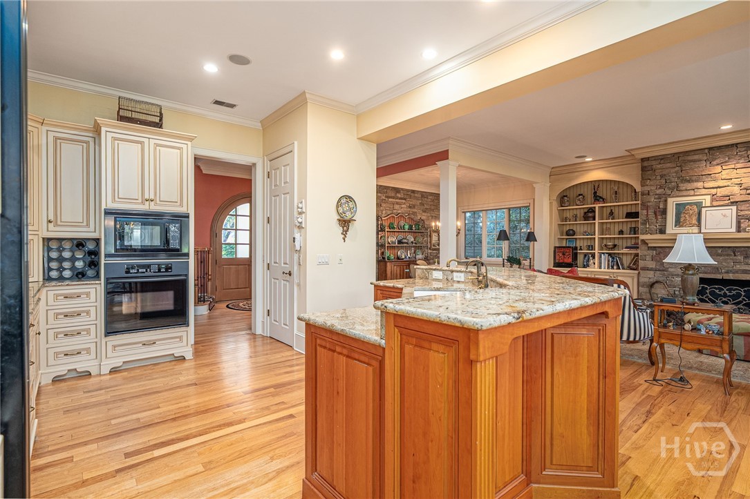 6 Oak Shadow Court