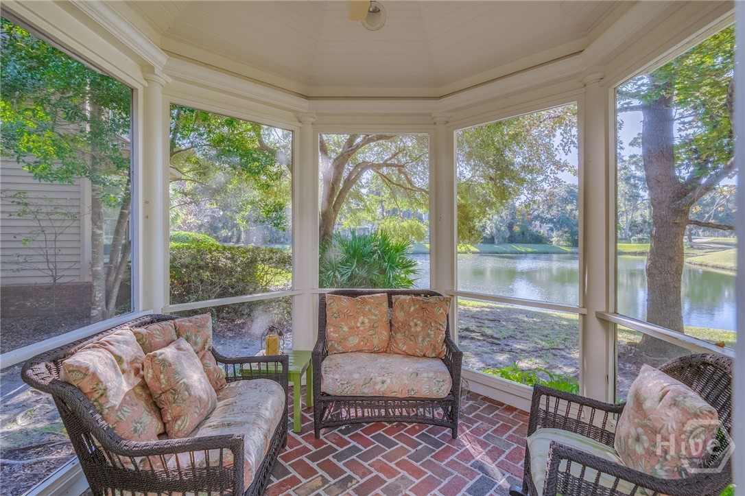 6 Oak Shadow Court