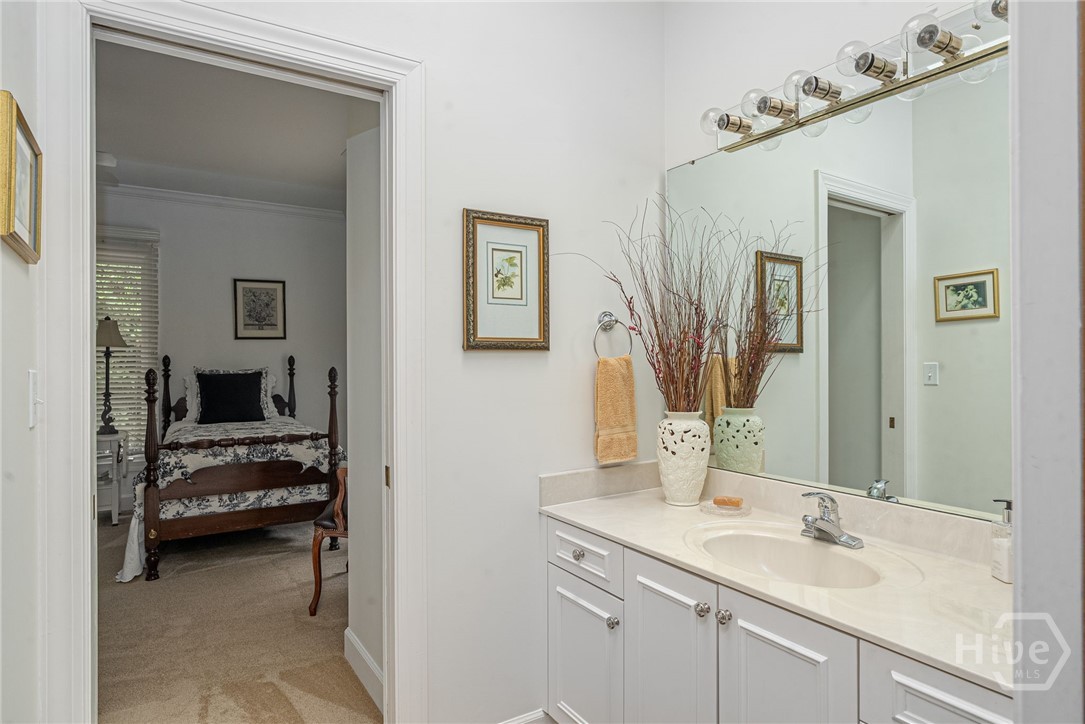 1 Starbridge Court