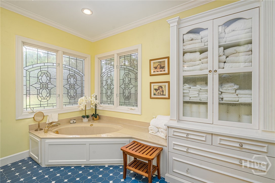 1 Starbridge Court
