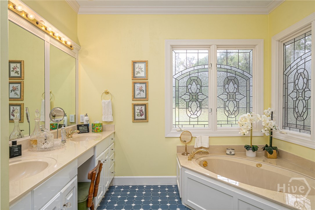 1 Starbridge Court