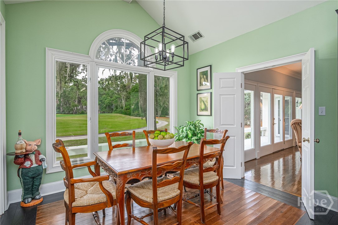 1 Starbridge Court