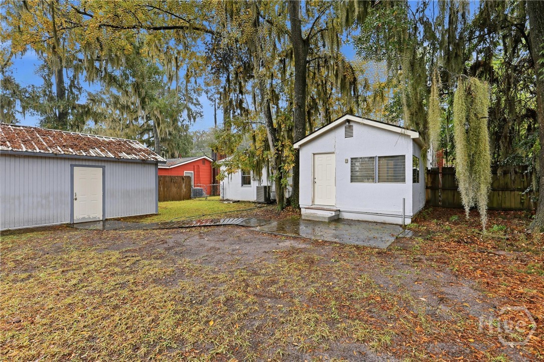 6 Lansing Avenue