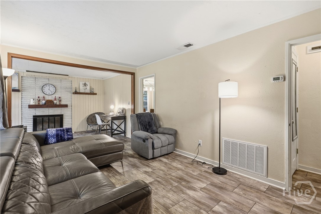 6 Lansing Avenue