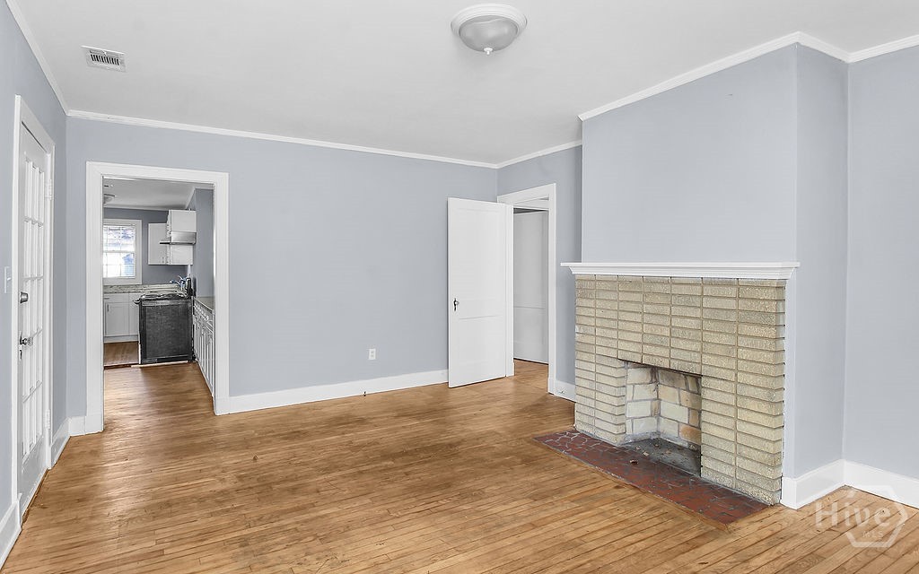 1216 E 37th Street