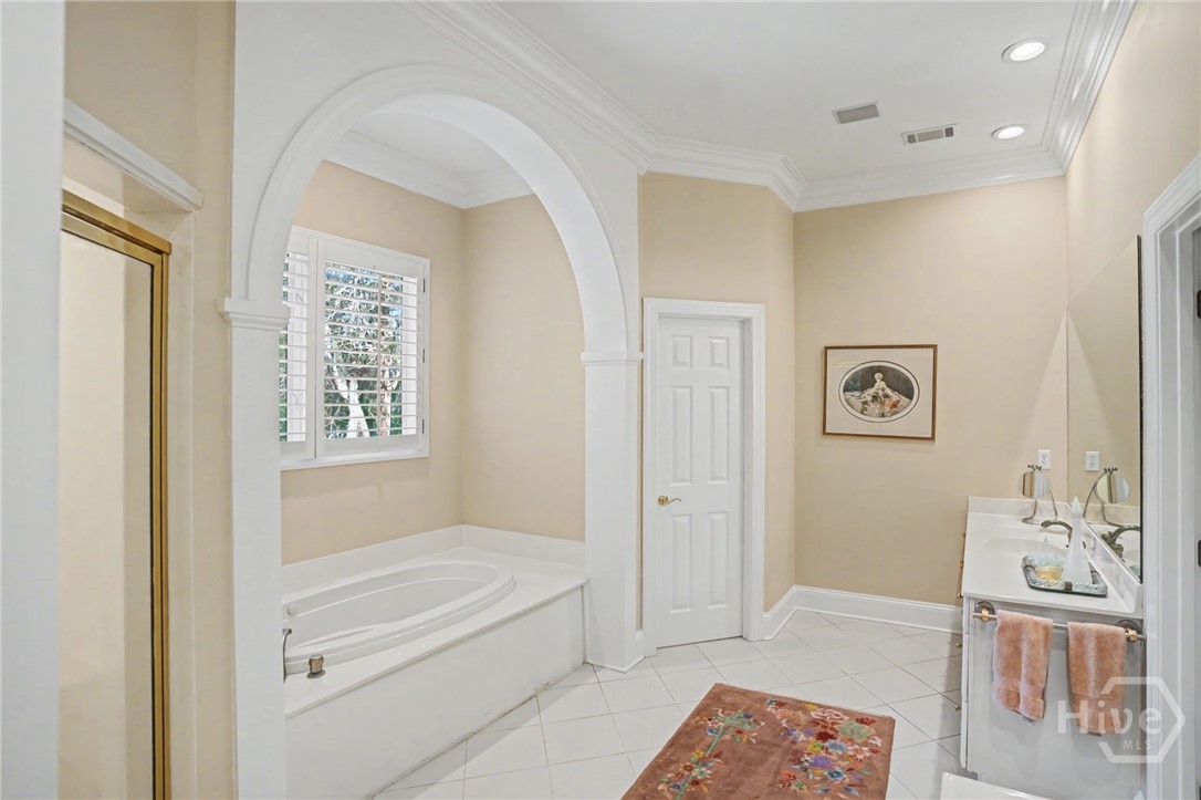 6 Oak Glade Court