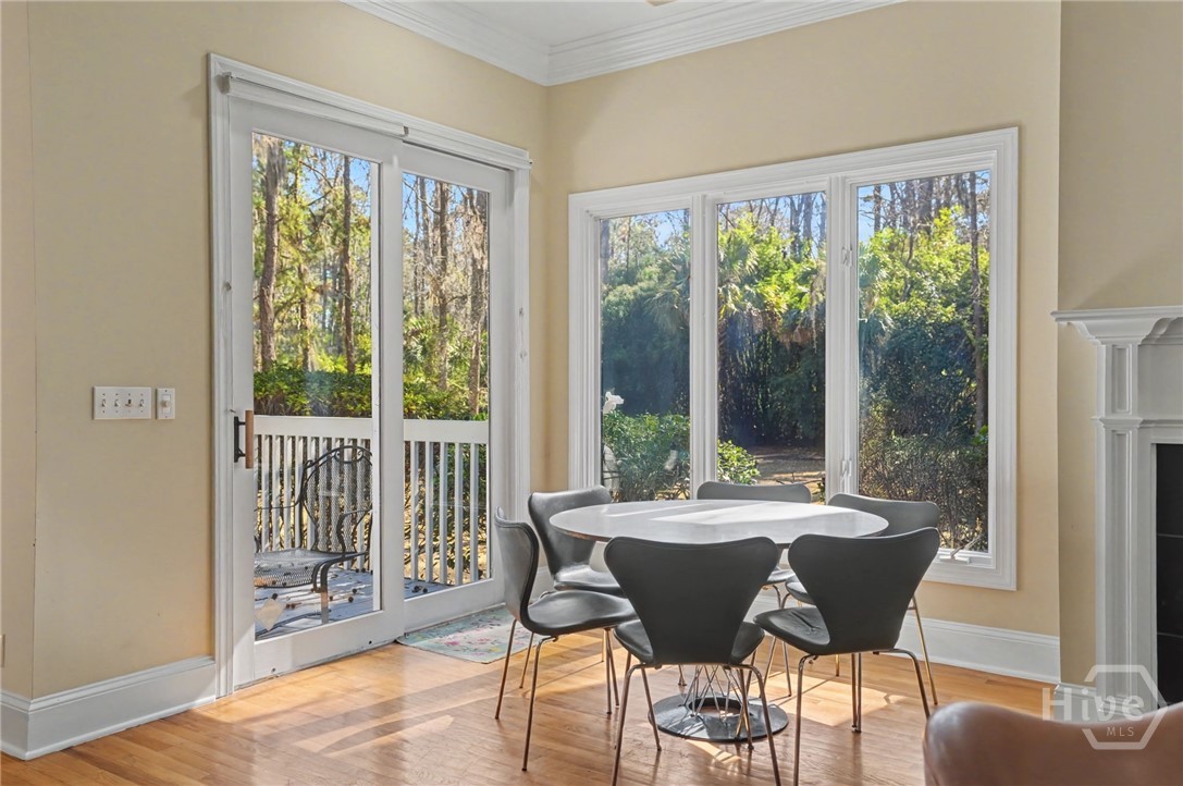 6 Oak Glade Court