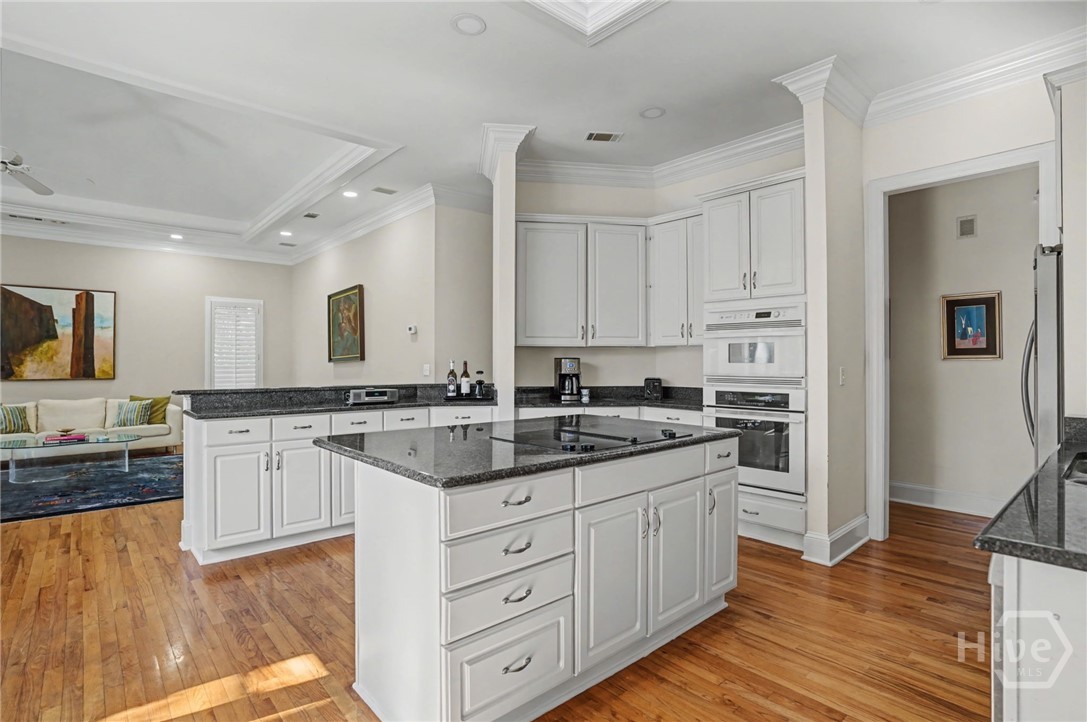6 Oak Glade Court