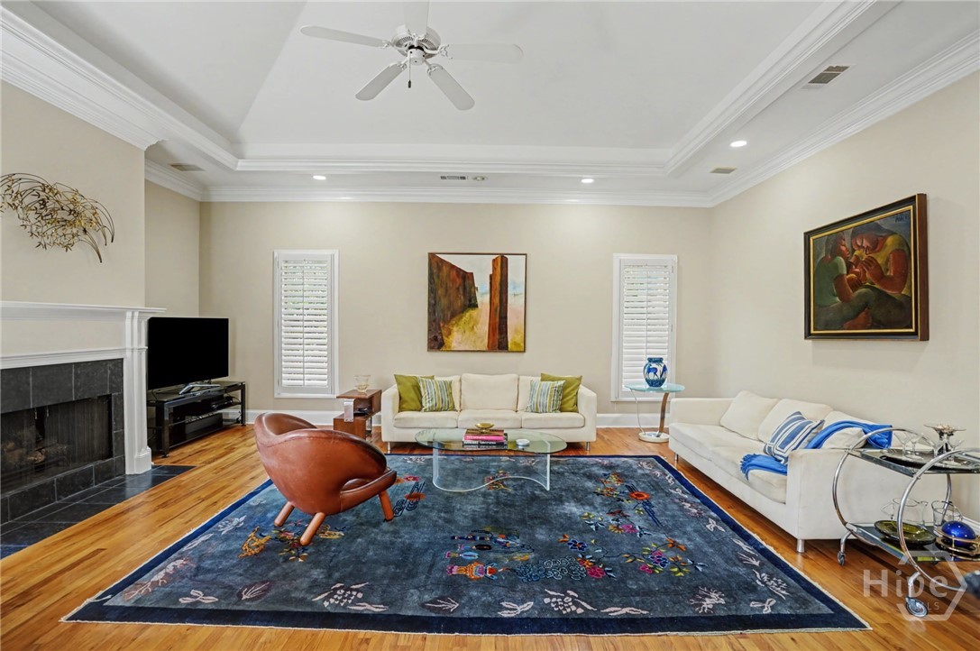 6 Oak Glade Court