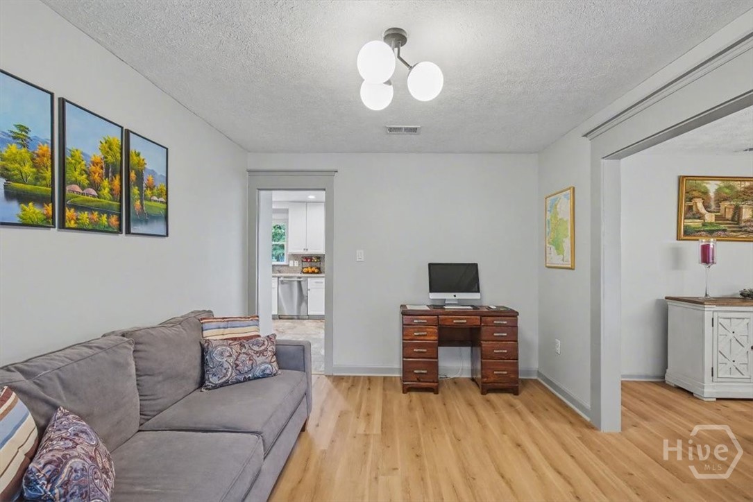 113 Mercer Road