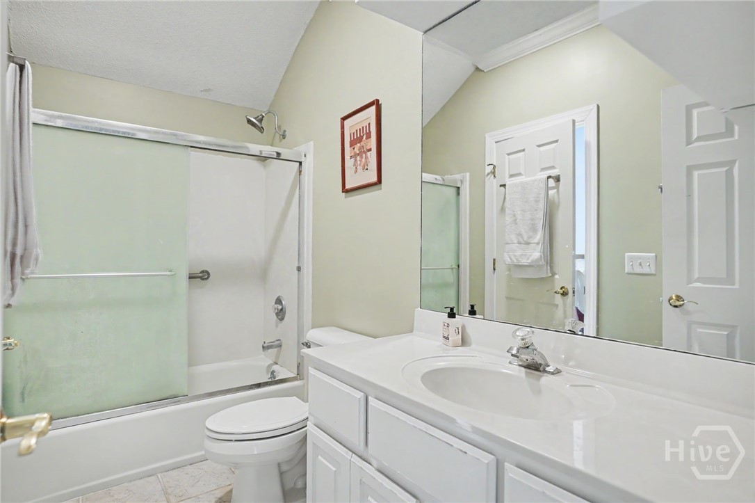 7 Oak Glade Court