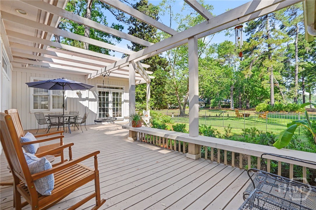 14 Bluff Oak Retreat